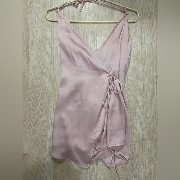 FASHION NOVA ROMPER - Picture 3 of 3